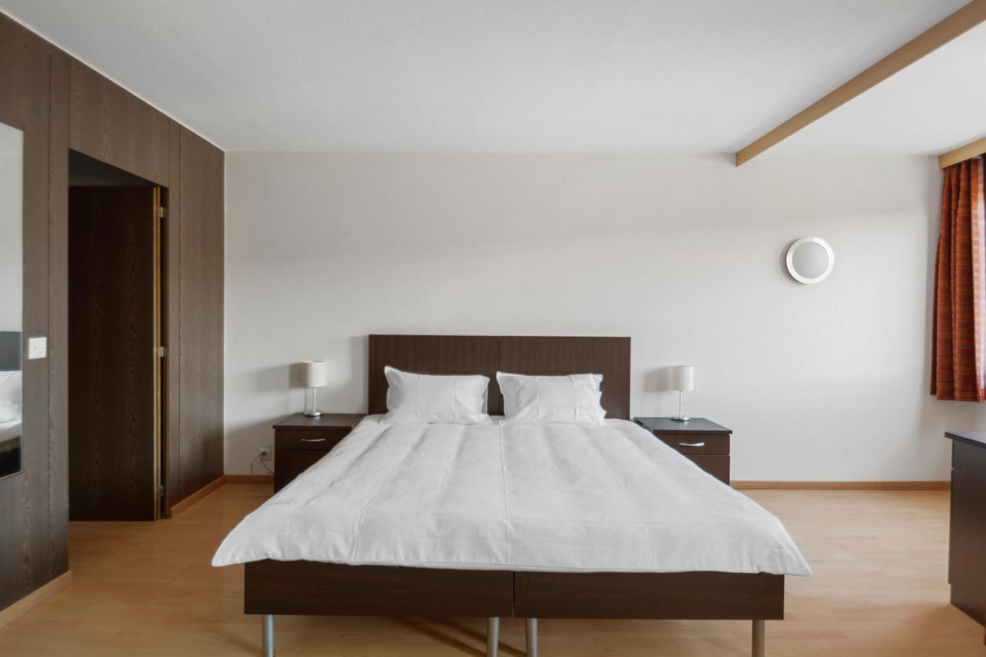 Neuchatel City Hotel Eksteriør bilde
